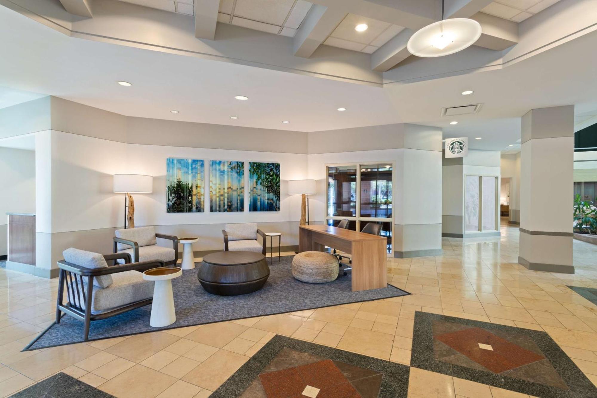 Embassy Suites Tampa - USF / Busch Gardens Exterior foto